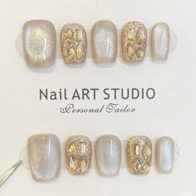 WPR Best Seller Glam White Chrome Gold Cat-eye Nails Crystal Short Hand-made Nails Press On Nailart Acrilics Glue On Nails Artificial Fingernails Stick On Manicure 5 Size 10 Press-on nails kit with Nail Glue with Custom Private Label Package Box 