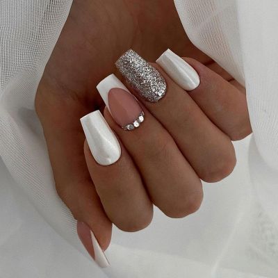 WPR Factory Suppler White Silver Glitter Glossy Geams Medium Coffin French Nails Artificial Fingernails Wholesale Price Manicure Luxury Design Diamond Nails Acrylic Finger Nails 24 Press on Nails Kit with glue stickers 